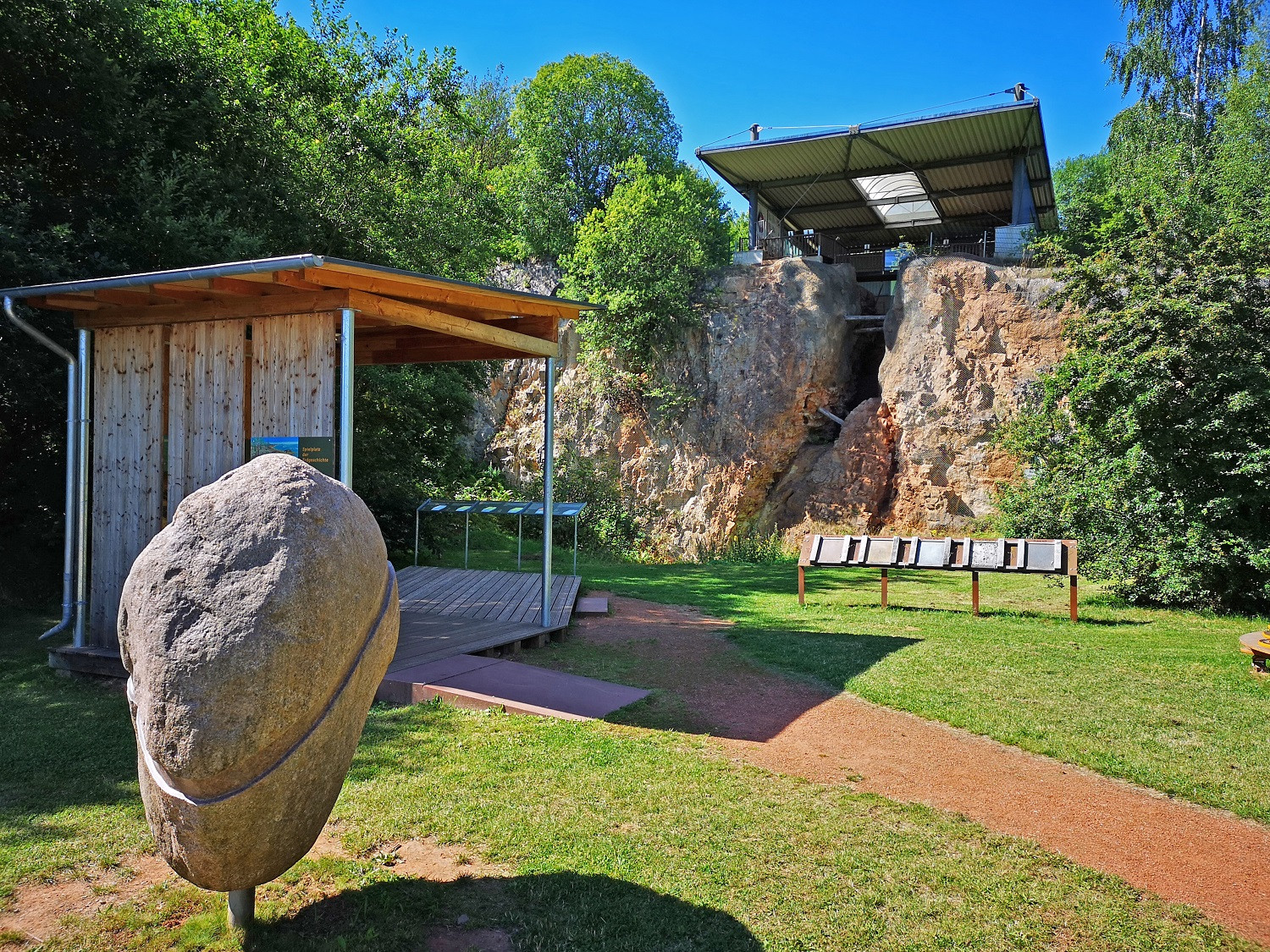 Ausstellung - Minirock und Motorroller